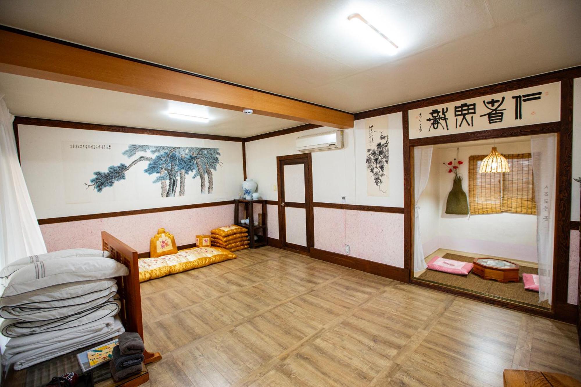 Daoljae Hanok Pension Szuncshon Kültér fotó